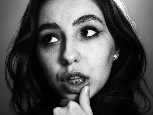 Sattuuko oikominen? Erikoishammaslääkäri vastaa