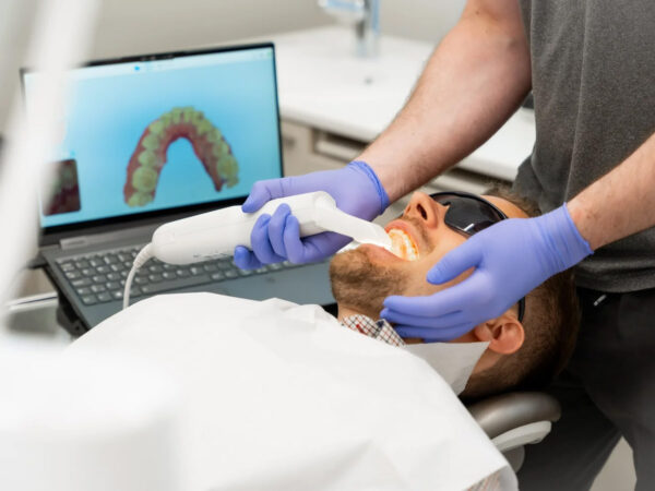 Röntgenkuvien ja digitaalisten jäljennösten rooli oikomishoidon suunnittelussa